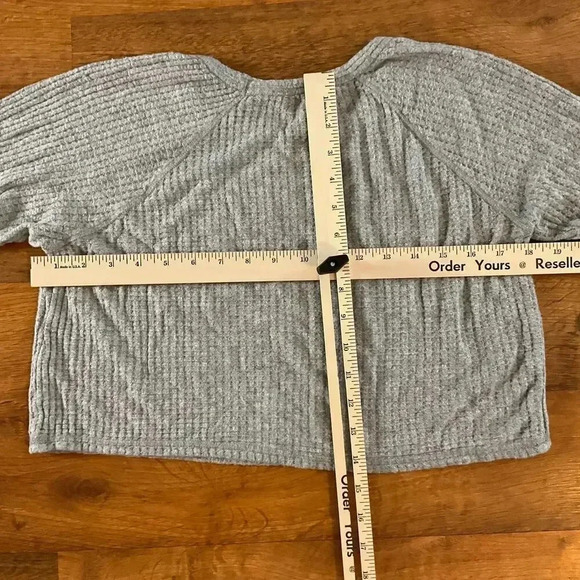 Me To We Women Soft Gray‎ Long Sleeve Top Sz. S - Picture 2 of 4